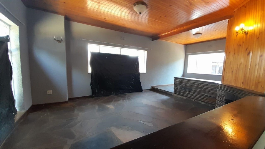 5 Bedroom Property for Sale in Birchleigh Gauteng