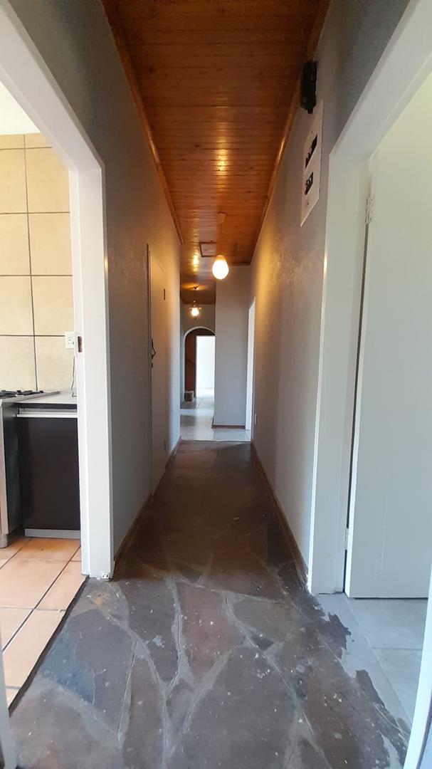5 Bedroom Property for Sale in Birchleigh Gauteng