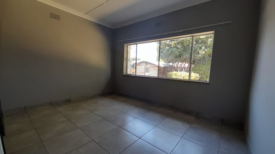 5 Bedroom Property for Sale in Birchleigh Gauteng