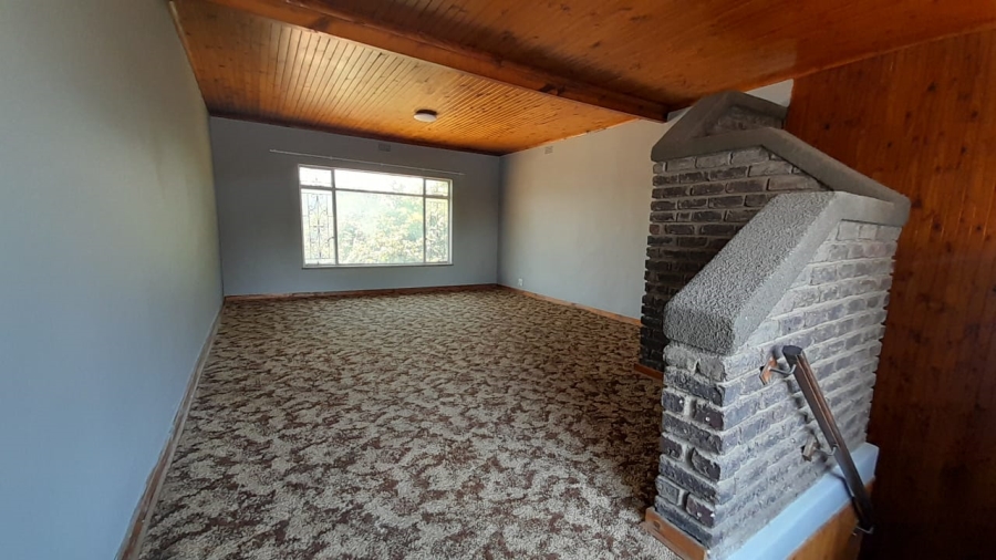 5 Bedroom Property for Sale in Birchleigh Gauteng
