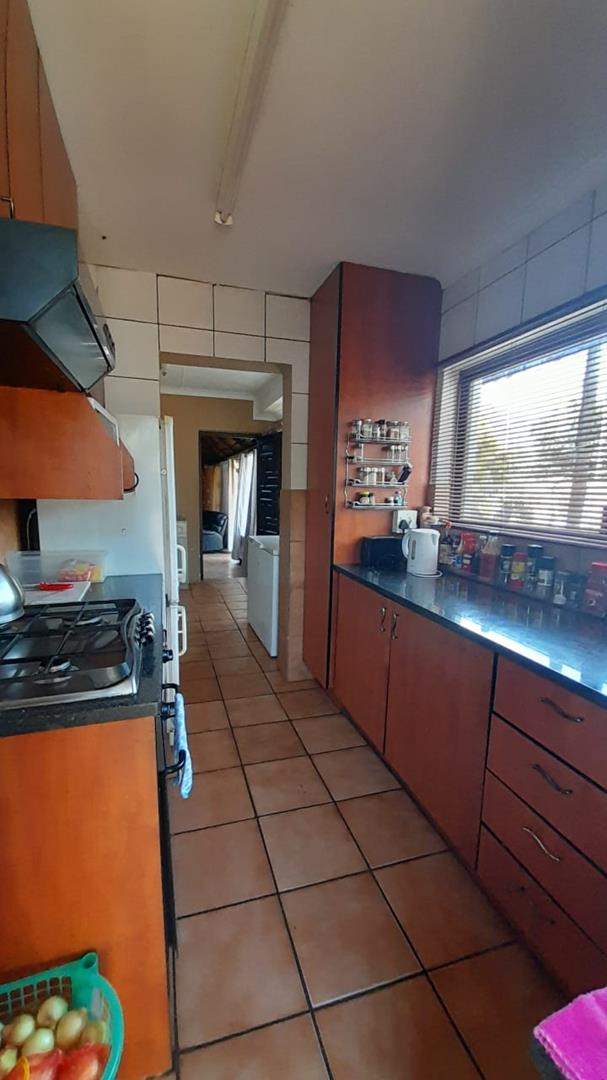 5 Bedroom Property for Sale in Birchleigh Gauteng