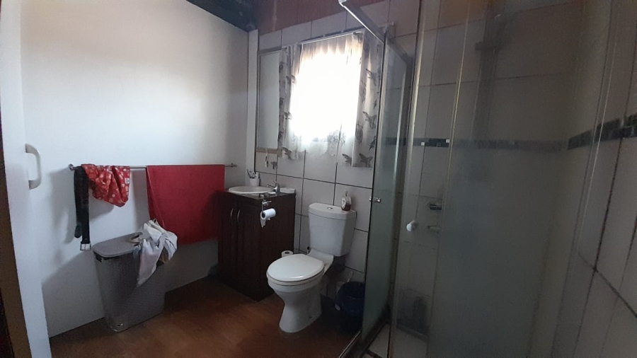 5 Bedroom Property for Sale in Birchleigh Gauteng