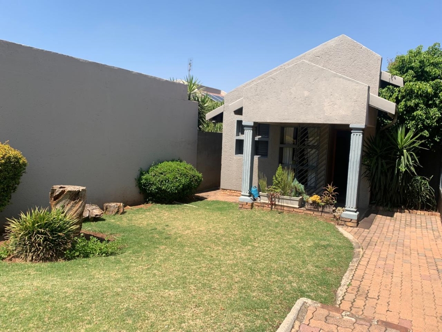 3 Bedroom Property for Sale in Van Riebeeck Park Gauteng
