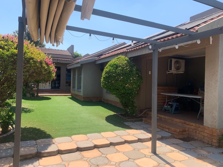 3 Bedroom Property for Sale in Van Riebeeck Park Gauteng