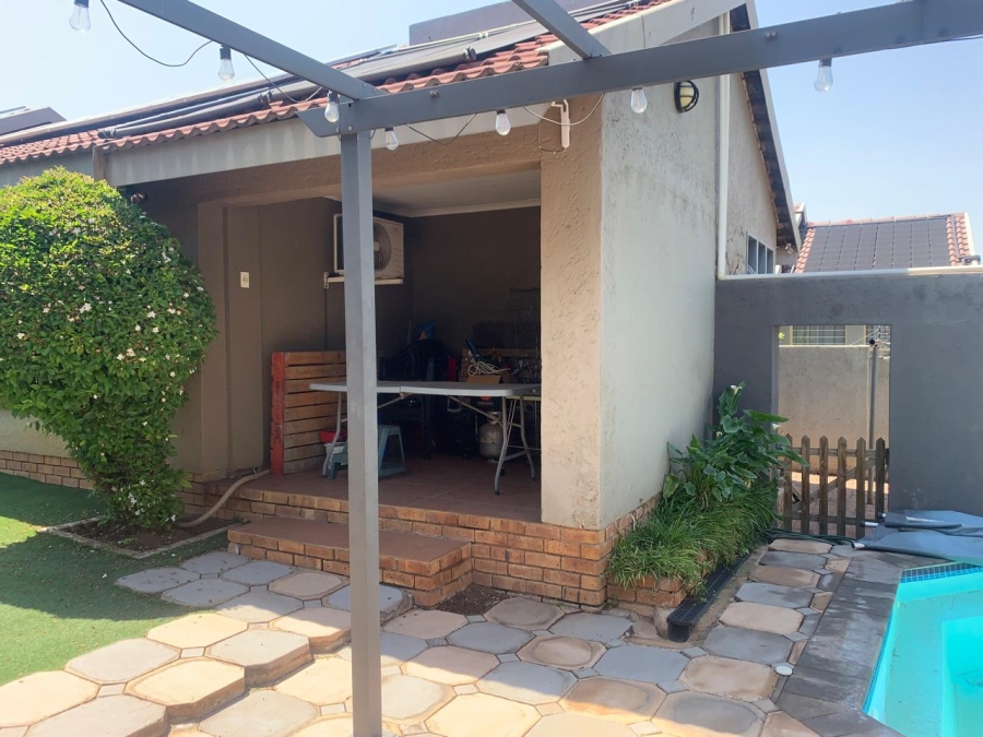 3 Bedroom Property for Sale in Van Riebeeck Park Gauteng
