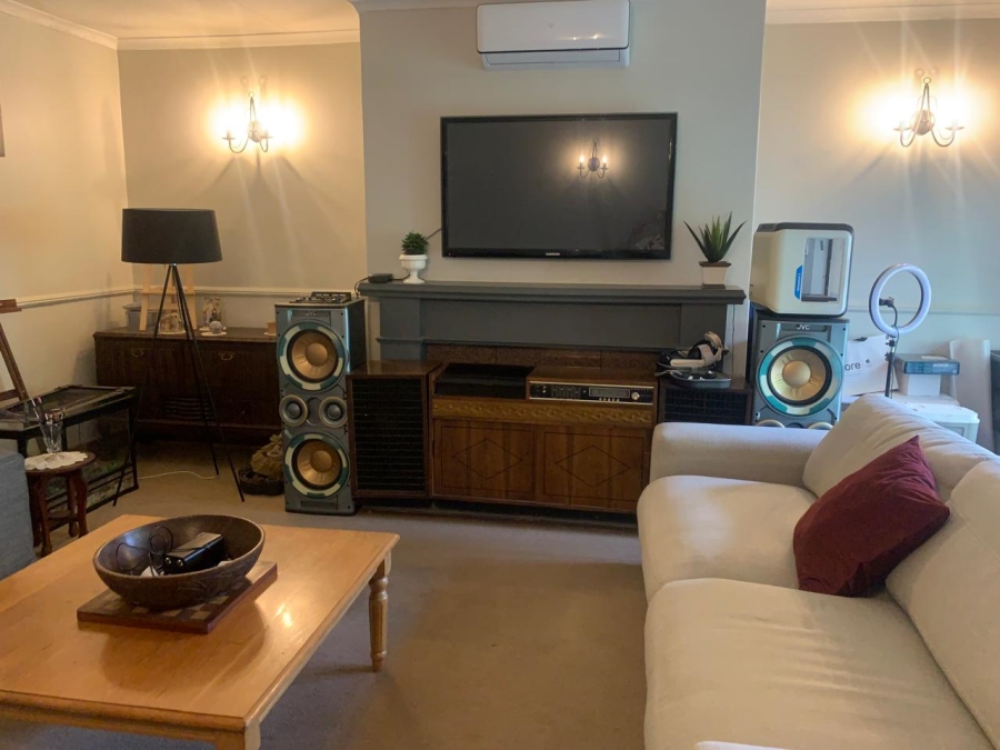 3 Bedroom Property for Sale in Van Riebeeck Park Gauteng