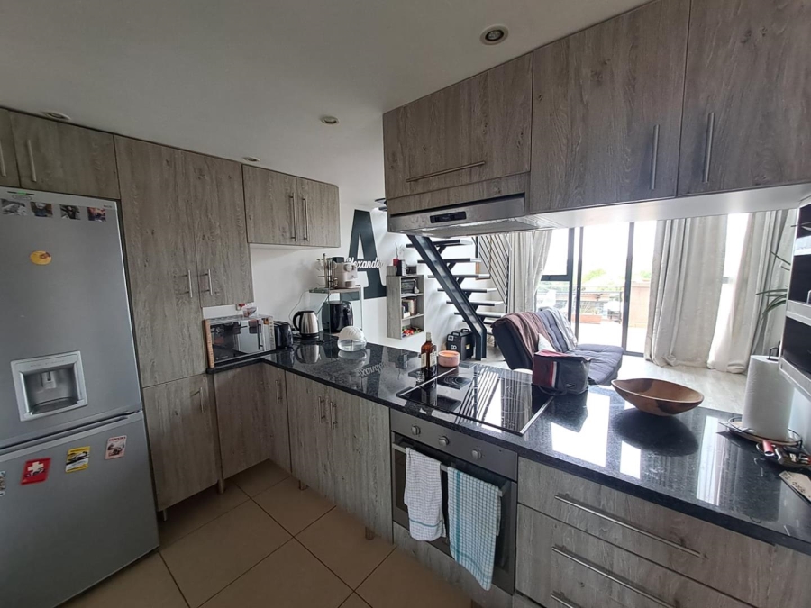 1 Bedroom Property for Sale in Rooihuiskraal North Gauteng