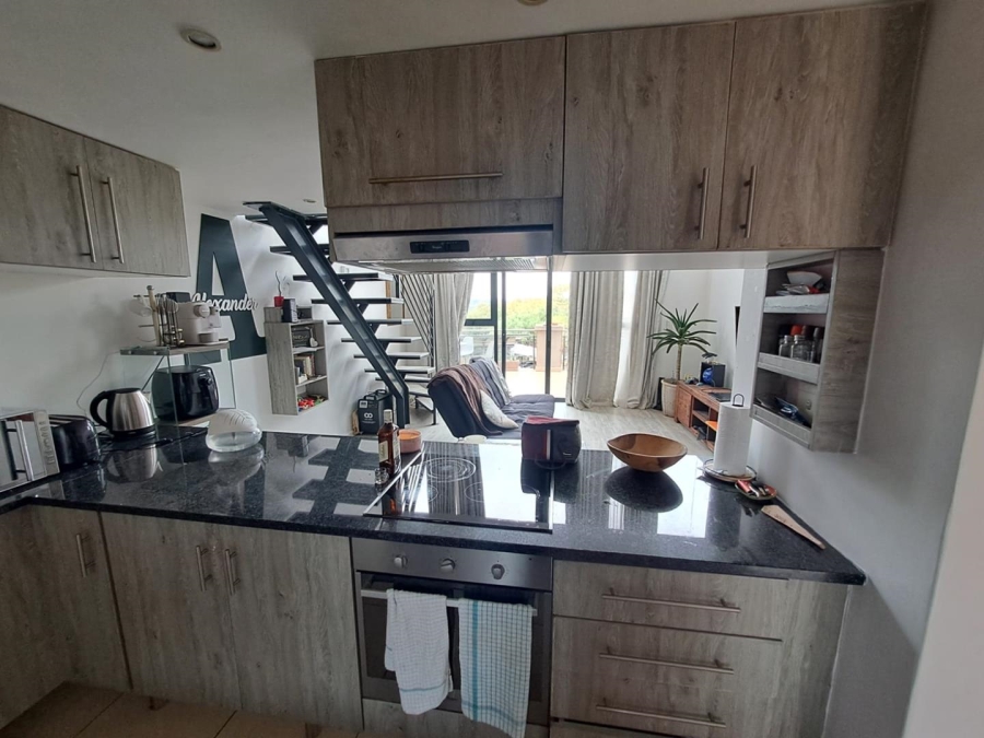 1 Bedroom Property for Sale in Rooihuiskraal North Gauteng