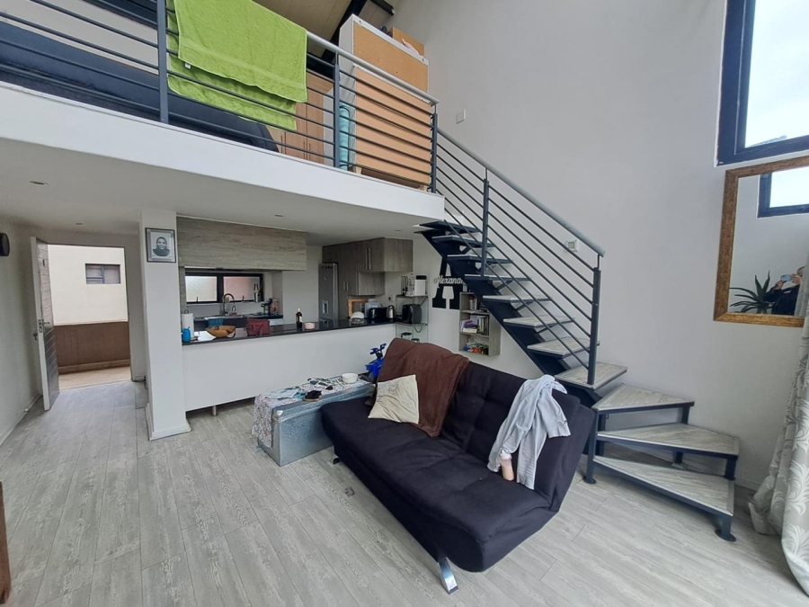 1 Bedroom Property for Sale in Rooihuiskraal North Gauteng