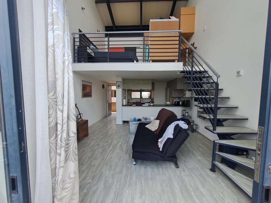 1 Bedroom Property for Sale in Rooihuiskraal North Gauteng