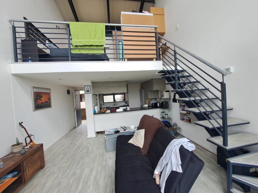 1 Bedroom Property for Sale in Rooihuiskraal North Gauteng