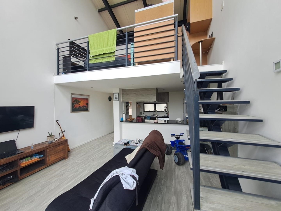 1 Bedroom Property for Sale in Rooihuiskraal North Gauteng