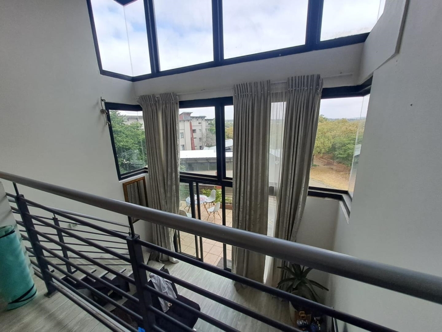 1 Bedroom Property for Sale in Rooihuiskraal North Gauteng