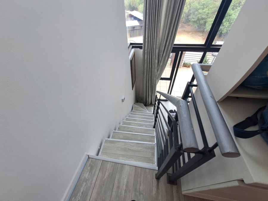 1 Bedroom Property for Sale in Rooihuiskraal North Gauteng