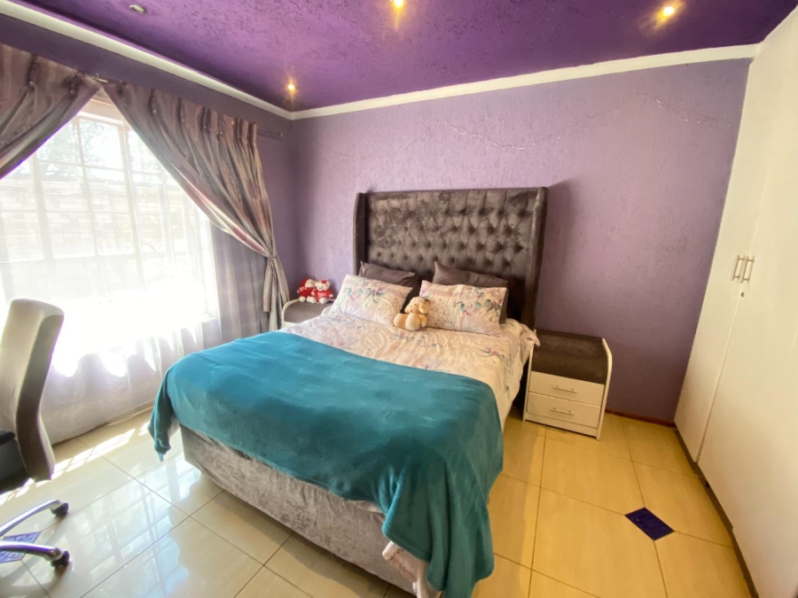 3 Bedroom Property for Sale in Mondeor Gauteng