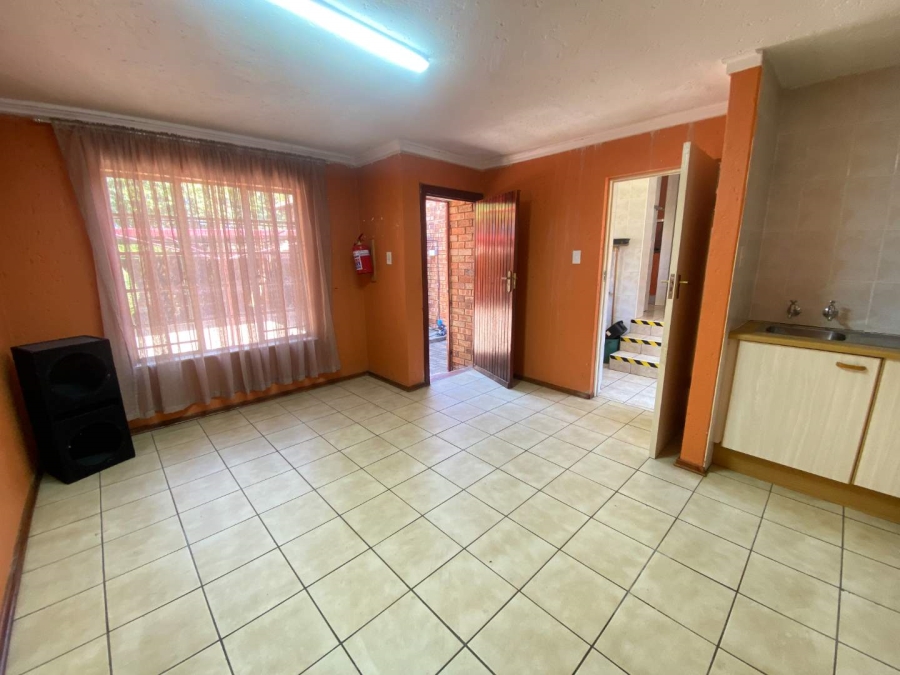 3 Bedroom Property for Sale in Mondeor Gauteng