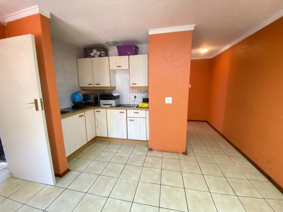 3 Bedroom Property for Sale in Mondeor Gauteng