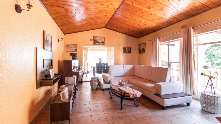 4 Bedroom Property for Sale in Mondeor Gauteng