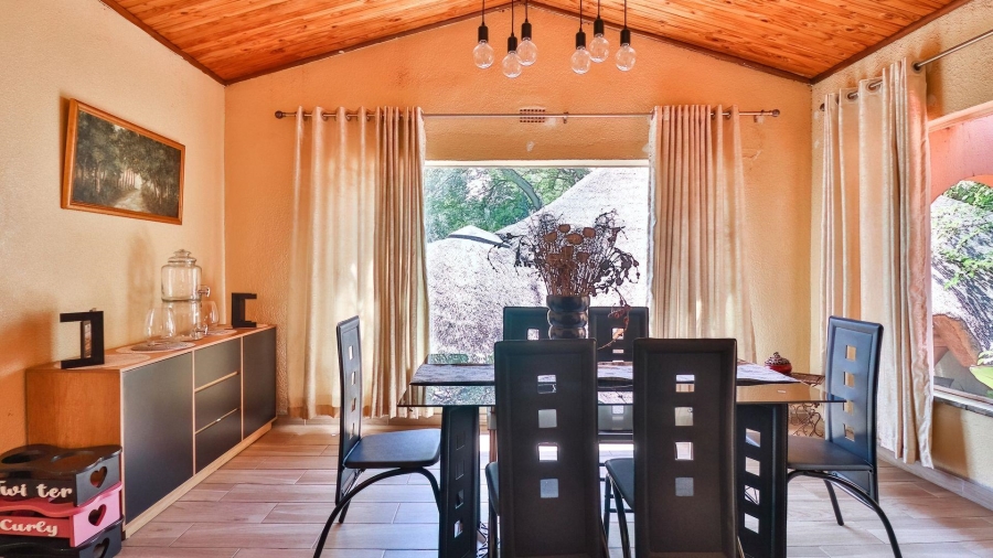 4 Bedroom Property for Sale in Mondeor Gauteng