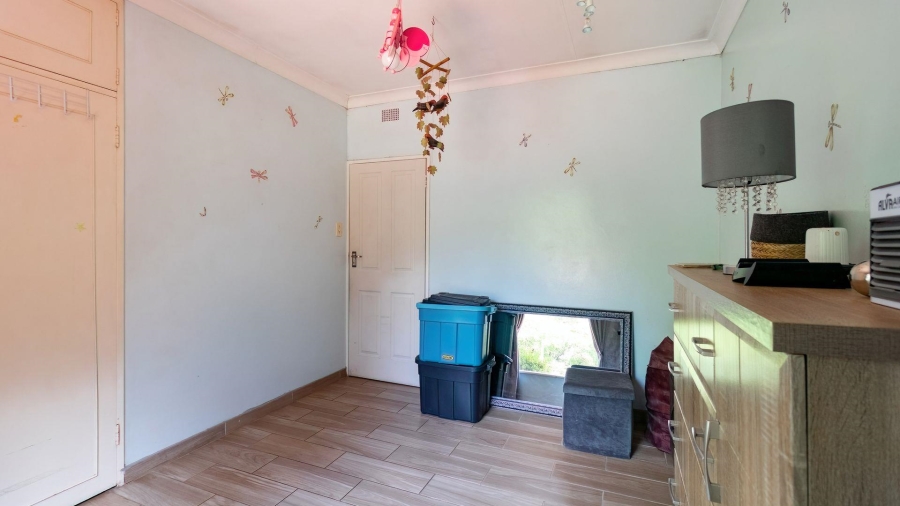 4 Bedroom Property for Sale in Mondeor Gauteng