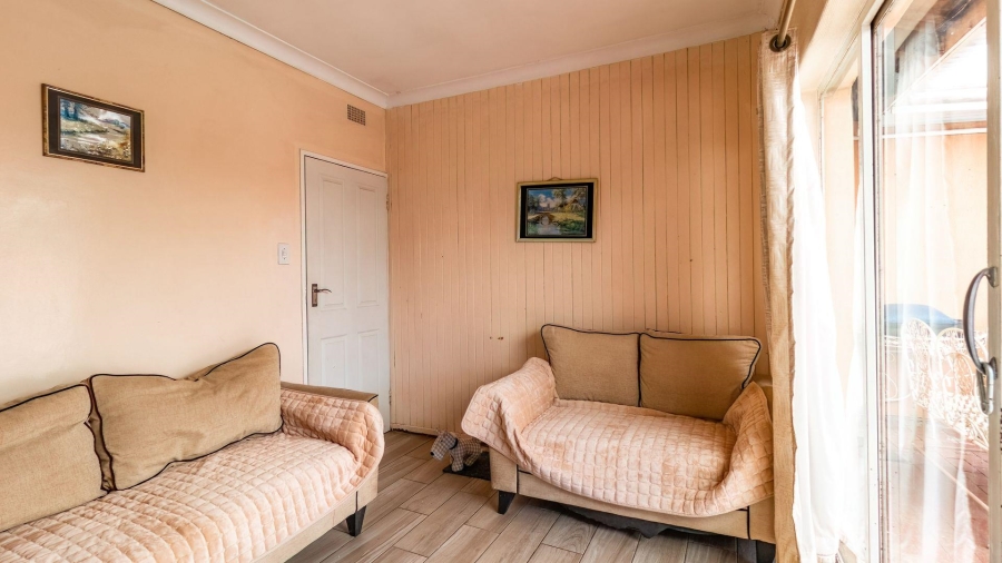 4 Bedroom Property for Sale in Mondeor Gauteng