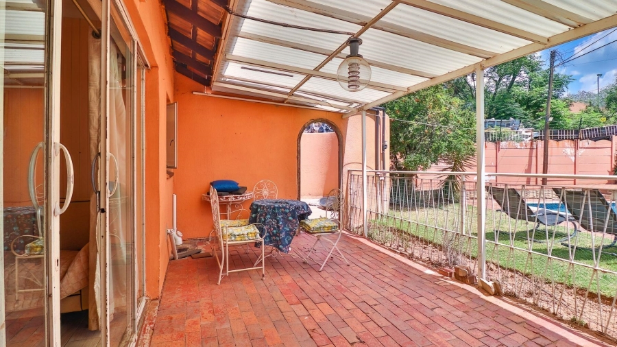 4 Bedroom Property for Sale in Mondeor Gauteng