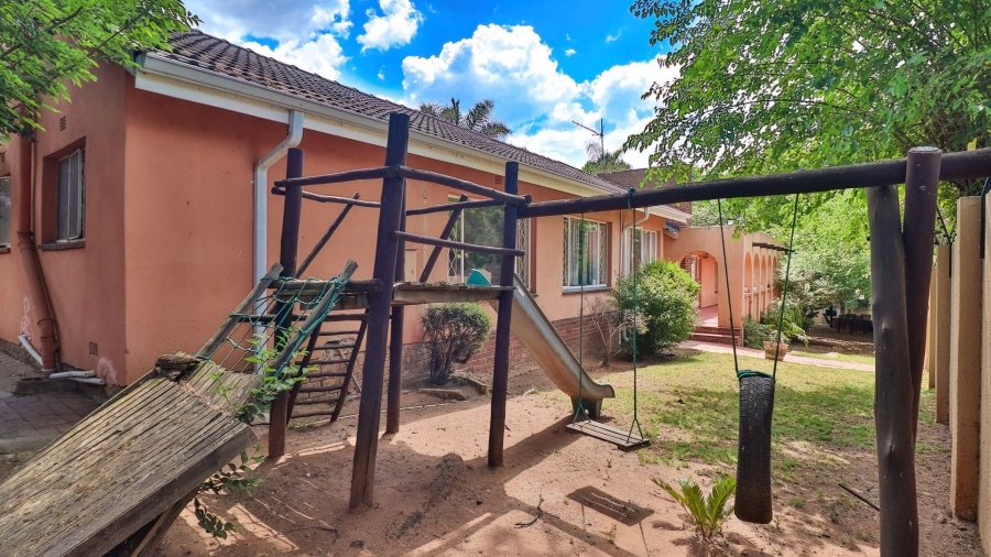 4 Bedroom Property for Sale in Mondeor Gauteng