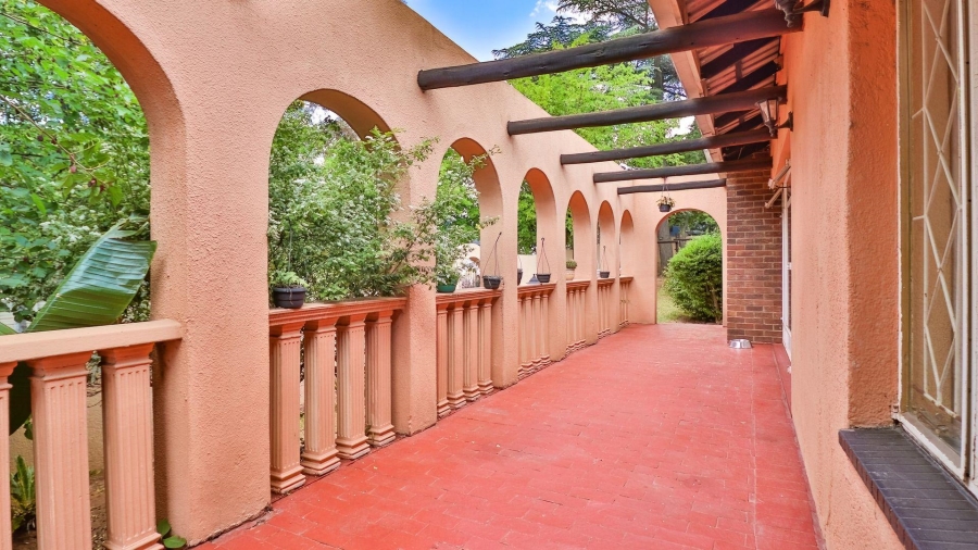 4 Bedroom Property for Sale in Mondeor Gauteng