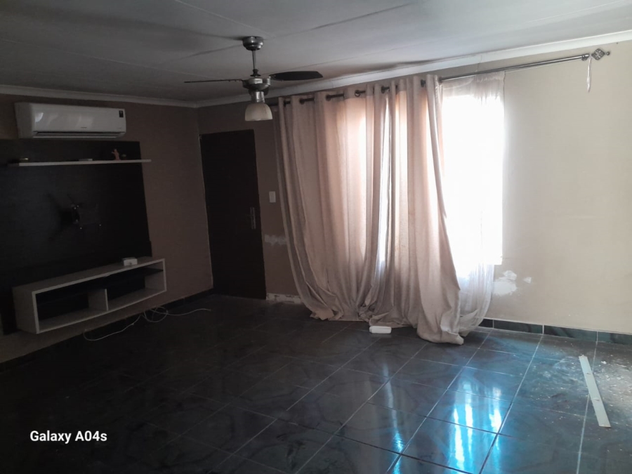 3 Bedroom Property for Sale in Alveda Park Gauteng