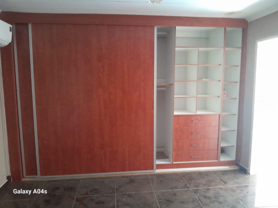 3 Bedroom Property for Sale in Alveda Park Gauteng
