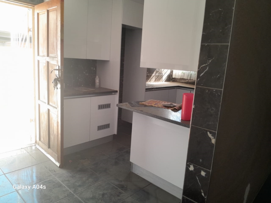 3 Bedroom Property for Sale in Alveda Park Gauteng