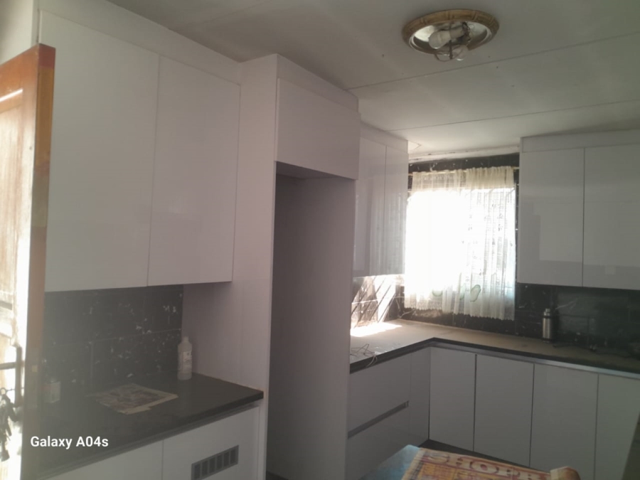 3 Bedroom Property for Sale in Alveda Park Gauteng