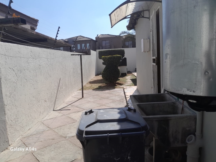 3 Bedroom Property for Sale in Alveda Park Gauteng
