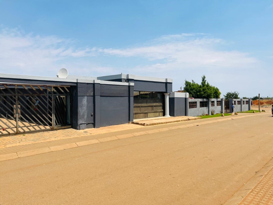 3 Bedroom Property for Sale in Orange Farm Gauteng