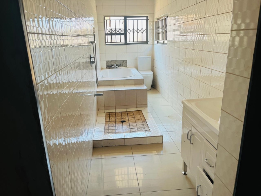 3 Bedroom Property for Sale in Orange Farm Gauteng
