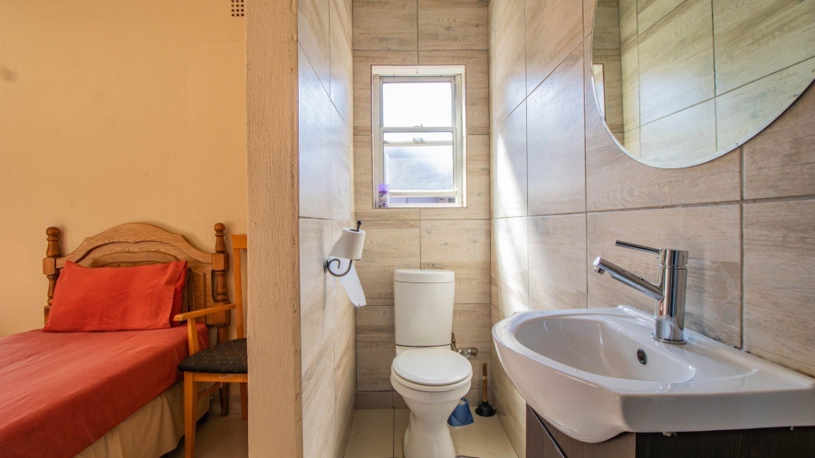 11 Bedroom Property for Sale in Lakefield Gauteng
