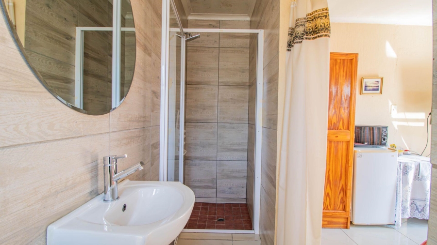 11 Bedroom Property for Sale in Lakefield Gauteng