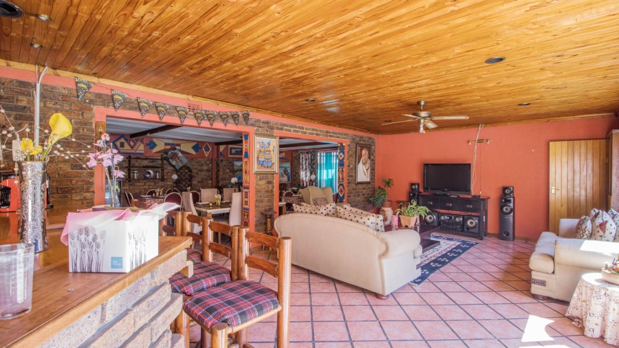 11 Bedroom Property for Sale in Lakefield Gauteng
