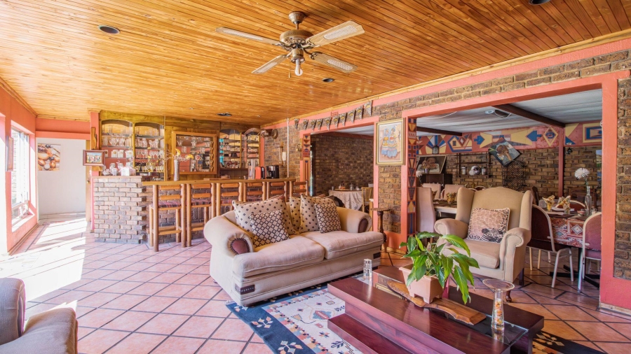 11 Bedroom Property for Sale in Lakefield Gauteng