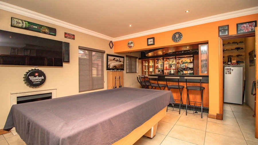 4 Bedroom Property for Sale in Lakefield Gauteng