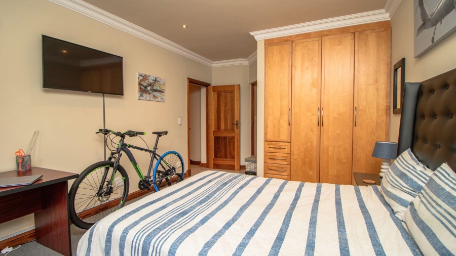 4 Bedroom Property for Sale in Lakefield Gauteng