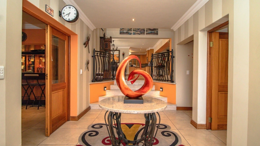 4 Bedroom Property for Sale in Lakefield Gauteng