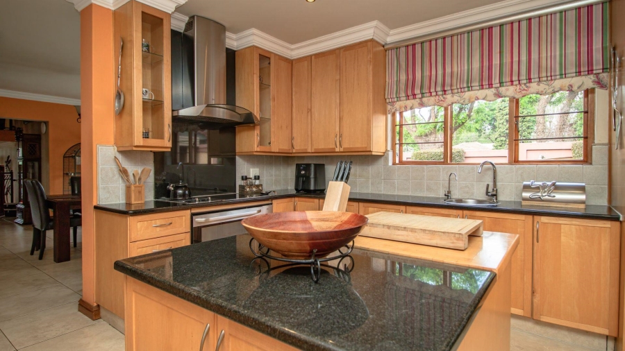 4 Bedroom Property for Sale in Lakefield Gauteng