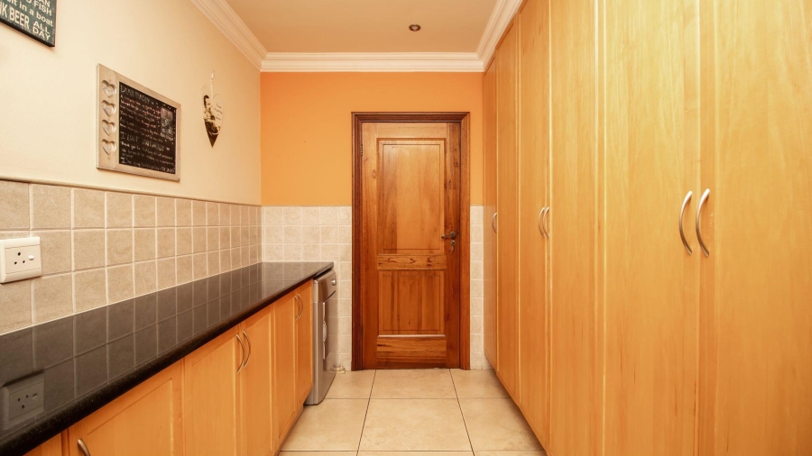 4 Bedroom Property for Sale in Lakefield Gauteng