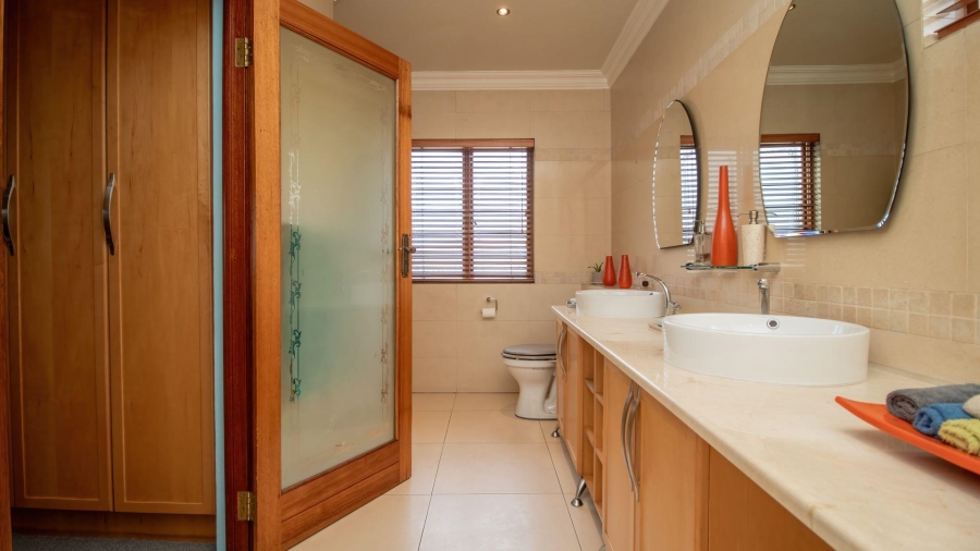 4 Bedroom Property for Sale in Lakefield Gauteng