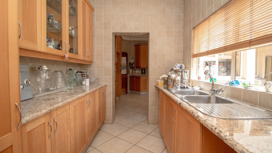 3 Bedroom Property for Sale in Lakefield Gauteng