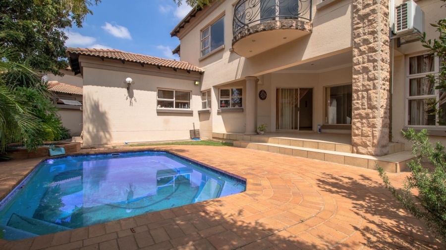 3 Bedroom Property for Sale in Lakefield Gauteng