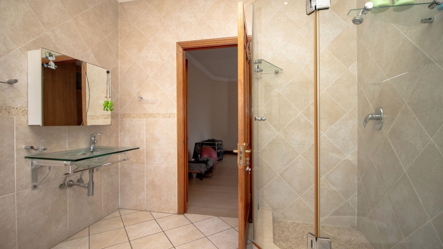 3 Bedroom Property for Sale in Lakefield Gauteng