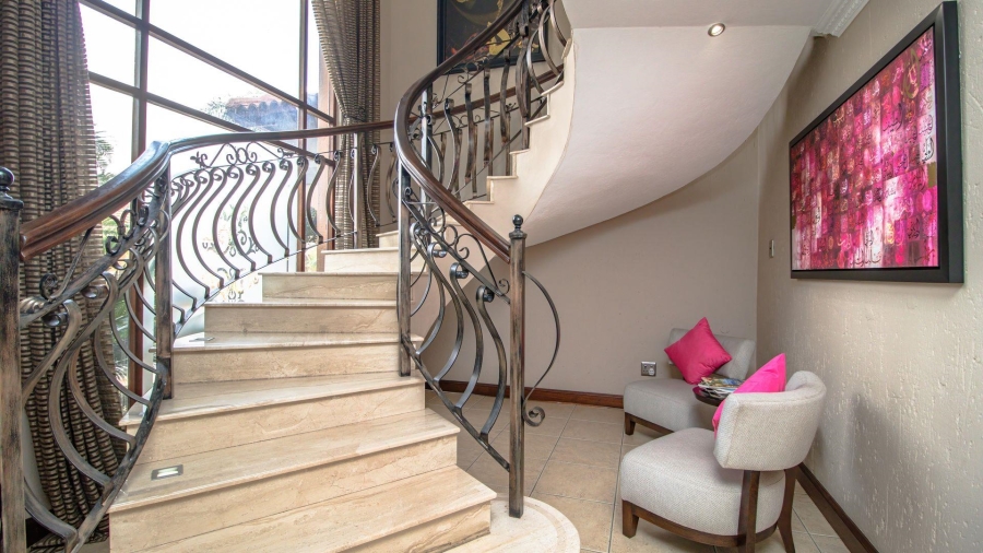 5 Bedroom Property for Sale in Beyerspark Gauteng