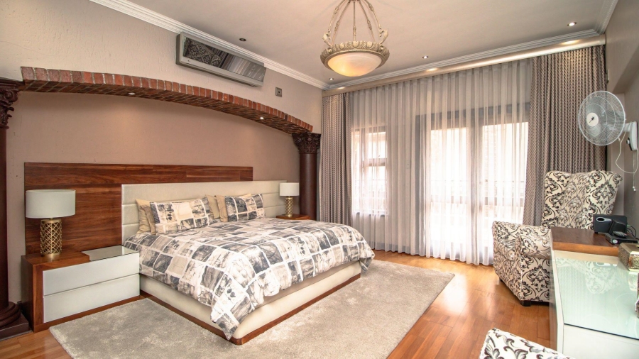 5 Bedroom Property for Sale in Beyerspark Gauteng